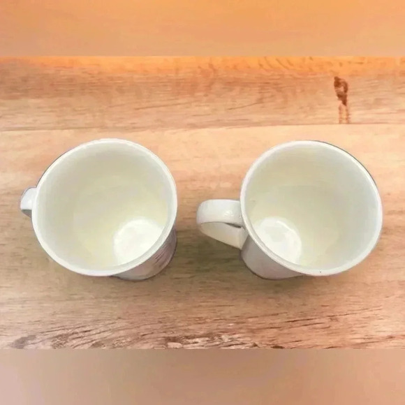 Set of 2 12 ounce Starbucks Starburst Holiday Mugs in pristine condition - Picture 5 of 8